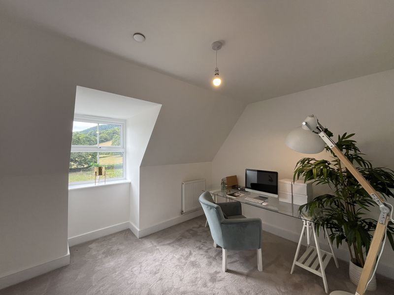 Bedroom- click for photo gallery